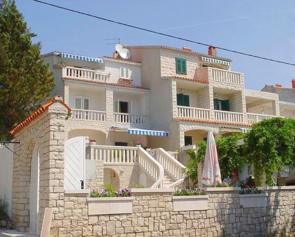 בול Guest House Meri מראה חיצוני תמונה